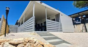 Sea View Mobile Home 5 Min Walk to the Beach