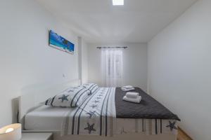 Holiday Home Hidden Hill Lopar - Happy Rentals