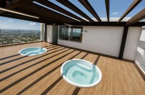 Habitat luxury suite - Rooftop Pool