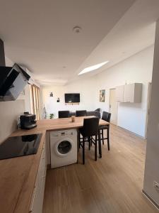 Three-room apartment 10 minutes from the beaches, linen and cleaning included