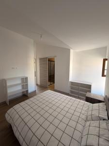 Three-room apartment 10 minutes from the beaches, linen and cleaning included