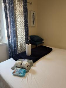 Beautiful Queen size bed