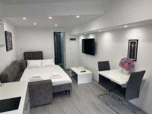 Apartment Diamond -modern and lovely seaside studio apartment
