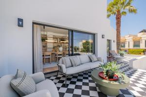 NEW! Villa Nostra- Luxury Villa, Tennis court, Gym, Swimming Pool, Jacuzzi by Dream Villas Albufeira