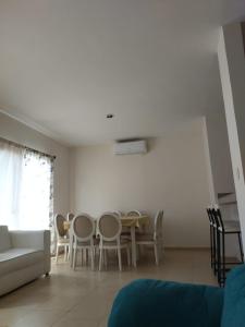 Hermosa Casa de 4 habitaciones en Tixcacal, Mérida
