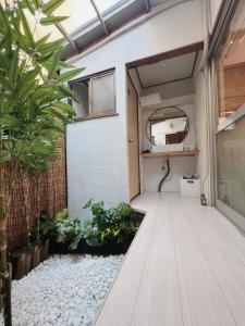 Chuoku Osaka A quiet standalone house3 minutes to Tanimachi 6 Station 10minute walk to Osaka Castle near Shinsaibashi Dotonbori
