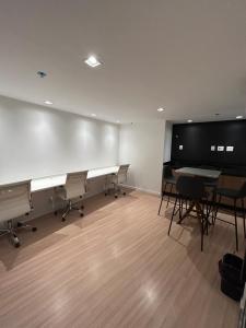 COBERTURA Uni Home 1003 - ESTILO, CONFORTO, ESPAÇO E BELÍSSIMA VISTA DA BAÍA DE GUANABARA E DO RIO DE JANEIRO