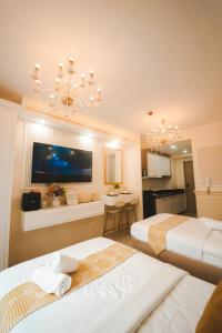 Stay near Mall of Asia, MOA Arena, SMX PICC & NAIA - Venus Suite