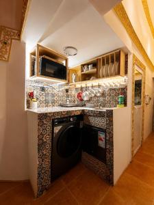 Dar Amrah - Authentic Kasbah House - 1 Minute Walk From Bab Al Bahr
