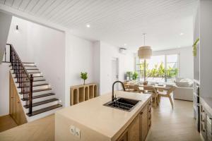 Suku Villa 3BR Colonial Retreat in Berawa, Canggu