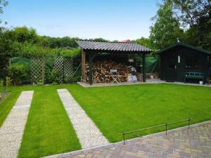 Dual Holiday Cottage for 8 in Baarland