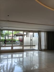 Shell Residences MOA Elegant Place