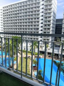 Shell Residences MOA Elegant Place