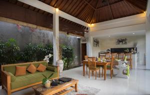 Sandi Agung Villa