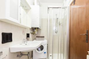 Campiello Chiesa, Venezia by Short Holidays