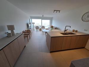 Den Oever Nieuwpoort appartement voor 8 personen met zeezicht