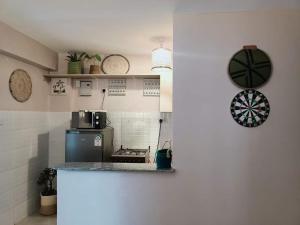 Stylish 1BR at Oak South Aprt South B Near Quickmart Supermrkt Mombasa Road 5 min to Capital Centre 10 min to NextGen Mall 15 min to JKIA Airport SGR Terminus 15 min to Nairobi CBD WiFi Smart TV Fully Equipped Kitchen Secure Parking Self Checkin