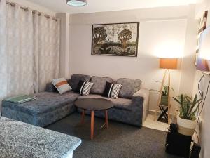 Stylish 1BR at Oak South Aprt South B Near Quickmart Supermrkt Mombasa Road 5 min to Capital Centre 10 min to NextGen Mall 15 min to JKIA Airport SGR Terminus 15 min to Nairobi CBD WiFi Smart TV Fully Equipped Kitchen Secure Parking Self Checkin
