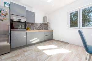 Pool House Olive - Happy Rentals
