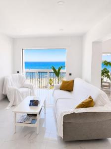 Beachfront Heaven Apartment - Carvajal Beach