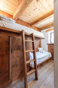 Casa Chalet Cortina, Spacious Living and Dolomite Views