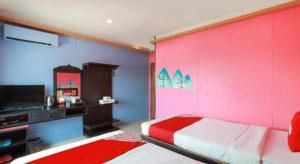 OYO 768 First Station Hotel