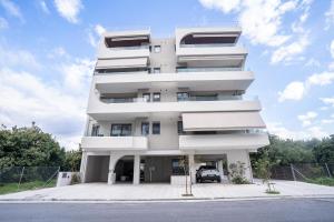Orfanos Residence
