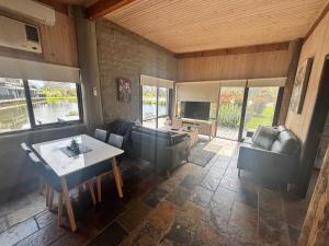 톤턴 (VIC) Goulburn River Lodge 게스트하우스 로비