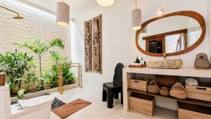 Luxury private tropical Oasis & pool Bali