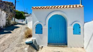 Aiora - Beautiful Stone House with Rooftop Terrace