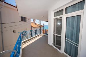 Antonis Rooms