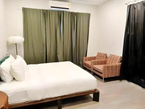 XX Bob Inn Chinatown - บ็อบอิน เยาวราช