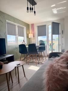 Central, Rooftop Penthouse-2BR