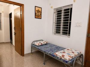 The Lake Penthouse - Private 1BHK Near Lake