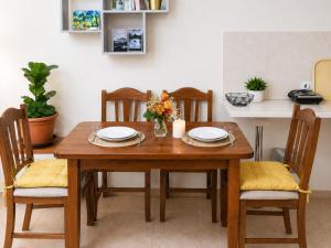 Spacious 2BR Apartment - Walk to Skanderbeg Square