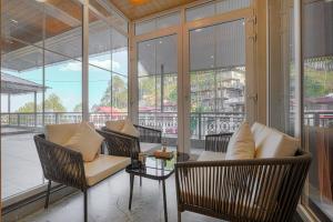 Bask and Blessings Highlands Pet-Friendly 7-BHK Retreat With Private Scenic Balconies, Jacuzzi, Spa, Garden & Gazebo