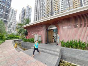 Lush Living - Central location in Vinhomes Grand Park