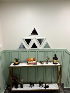 Ardra Luxe Boutique Retreat MI Road