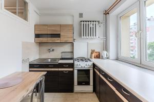 Hetmańska Homely Apartment by BookingHost