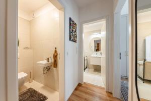 Zenit Horizon Residence with AC , Garage