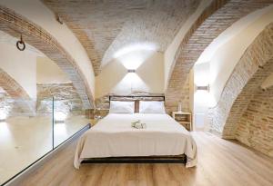 Piazza IV Novembre Heritage - The Absolute Center