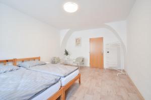 Grand 3 Bedroom Mezonet Apartment