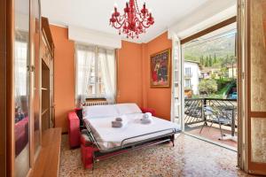 Lake Lecco retreat with Terrace & Free Parking