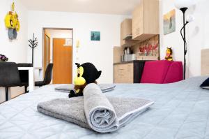 Honey Apartment