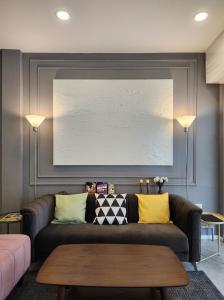 Nice 2-storey townhouse in local neighborhood area