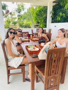 Asai surf inn Arugambay
