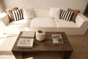 Luxury new 2 bedroom apartment with terrace
