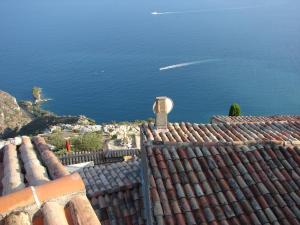 B&B / Chambres d'hotes La Suite du Village d'Eze : photos des chambres