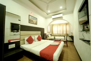 Hotel Uddhav Palace