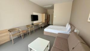 Romance Hotel and Family Suites